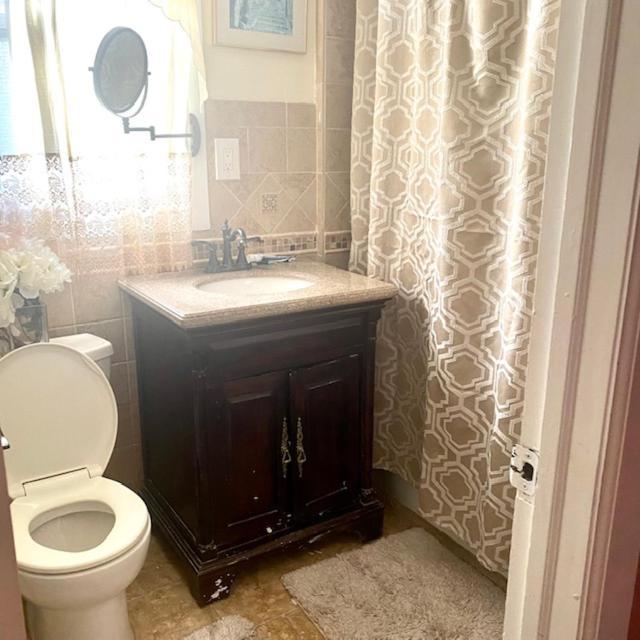 Minutes From Jfk, Beautiful Home With Peaceful, Cosy, Private Room New York Exterior photo